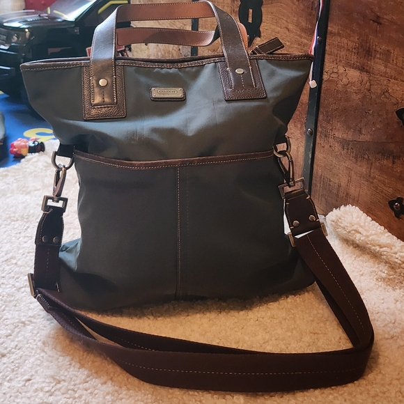 Authentic COACH - F70453 green Nylon Leather Two Way Shoulder Bag - Picture 1 of 11